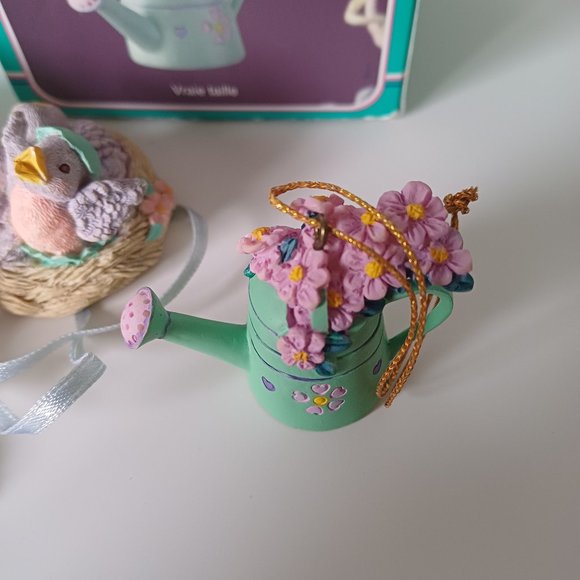 Vintage Carlton Cards AGC Easter Decoration Figurines Ornaments from 1996 - Picture 4 of 9